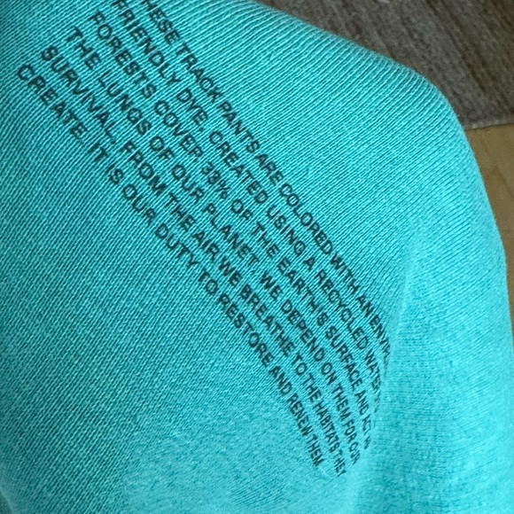 Pangia - Picture 4 of 8